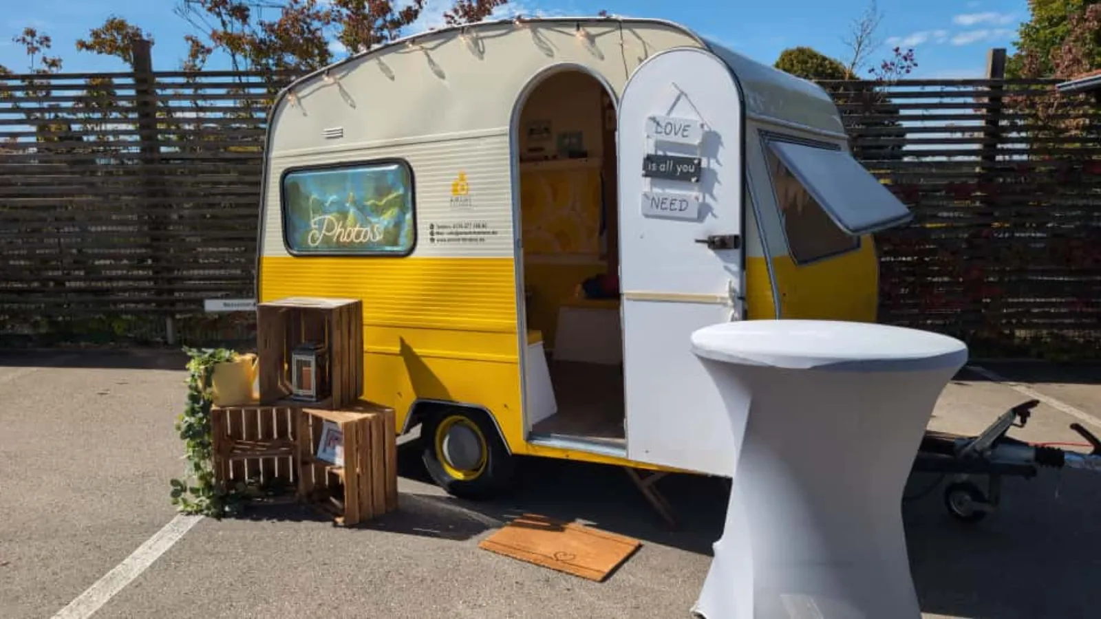 Vintage-Wohnwagen als Fotobox beim OVE Plasmatec Sommerfest in Weil im Schönbuch