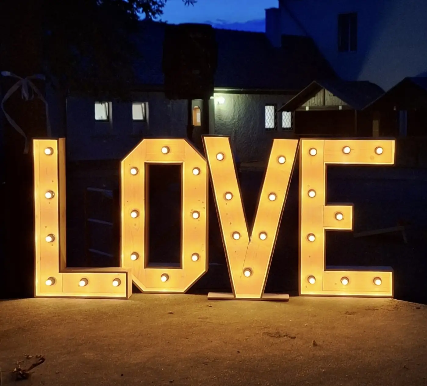 XXL LOVE Buchstaben – Detailansicht 1